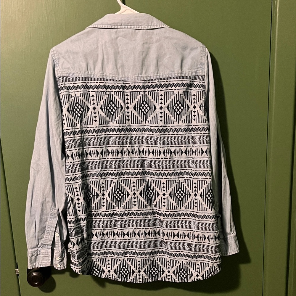 Torrid Light Blue Button Down With Black Geometri… - image 2